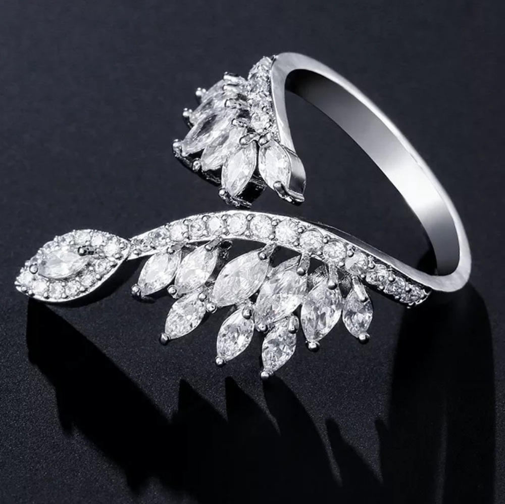 Pretty Butterfly Wings Adjustable Ring - Picture 3 of 4